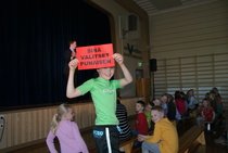 7.5.2014 Taikuri Aaro Sorva koululla.