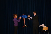 7.5.2014 Taikuri Aaro Sorva koululla.