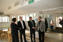 2.4.2014 koulun 60v ja vanhempainyhdistyksen 20v. juhlista. Juhlavastaanotto.
